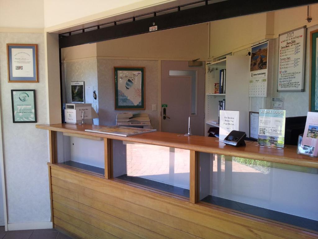 נלסון Aloha Lodge Beachside Accommodation מראה חיצוני תמונה