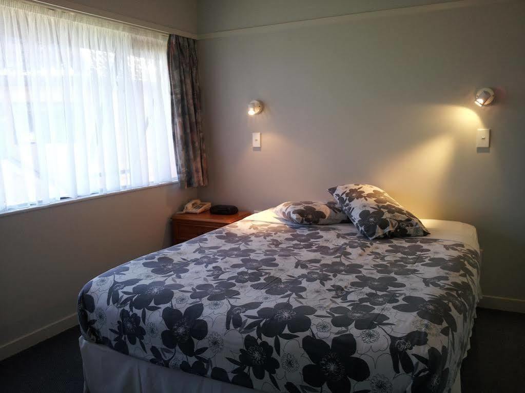 נלסון Aloha Lodge Beachside Accommodation מראה חיצוני תמונה